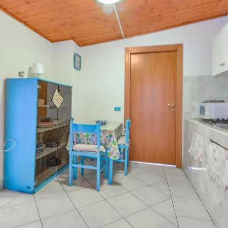 1 Bedroom Gorgeous In * Solanas (Cagliari)